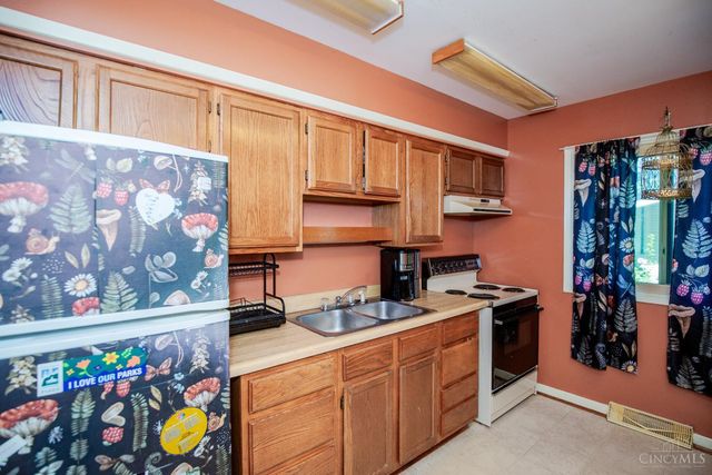 1626 Krylon Drive, Reading, OH 45215