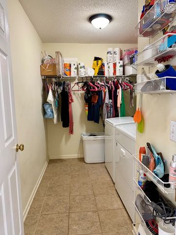 3704 Navajo Trace, Dothan, AL 36305