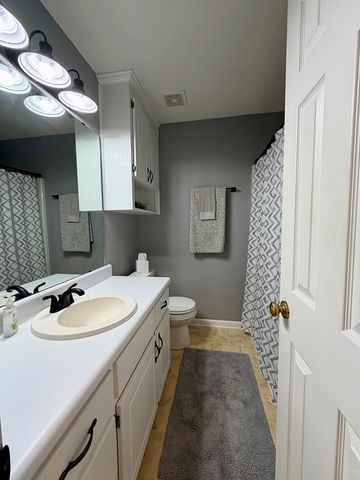 3704 Navajo Trace, Dothan, AL 36305