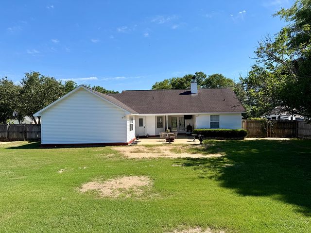 3704 Navajo Trace, Dothan, AL 36305