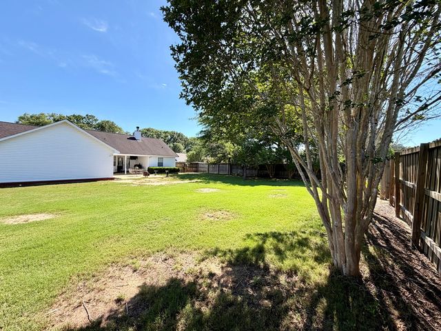 3704 Navajo Trace, Dothan, AL 36305