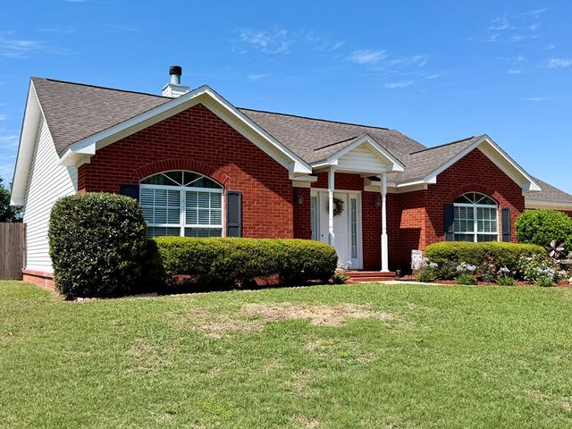 3704 Navajo Trace, Dothan, AL 36305