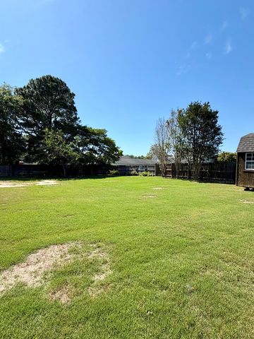 3704 Navajo Trace, Dothan, AL 36305