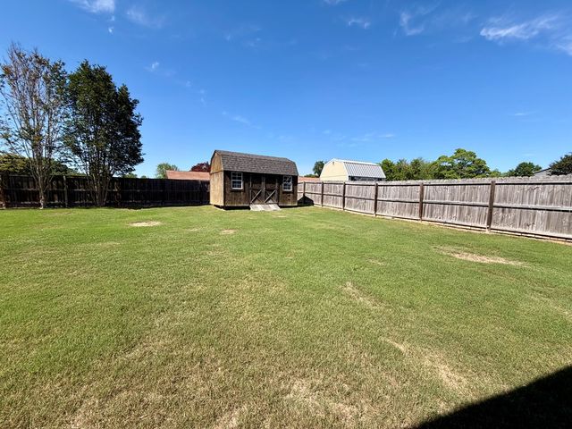 3704 Navajo Trace, Dothan, AL 36305