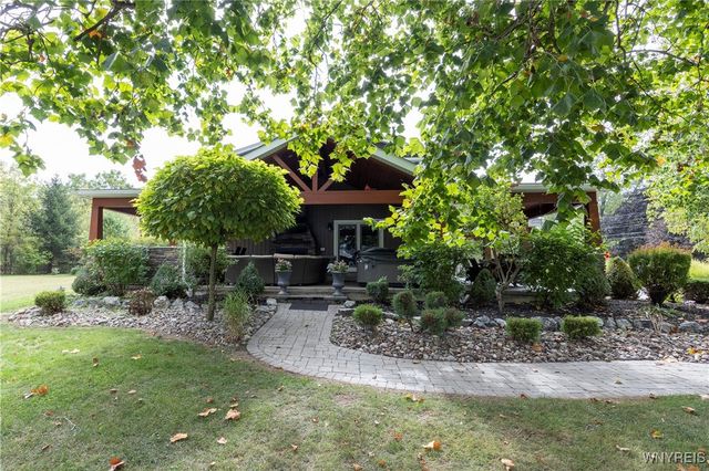 4675 Schurr Road, Clarence, NY 14031