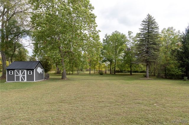 4675 Schurr Road, Clarence, NY 14031