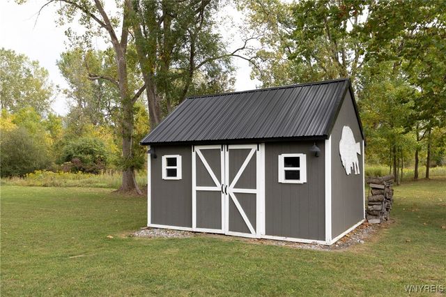 4675 Schurr Road, Clarence, NY 14031