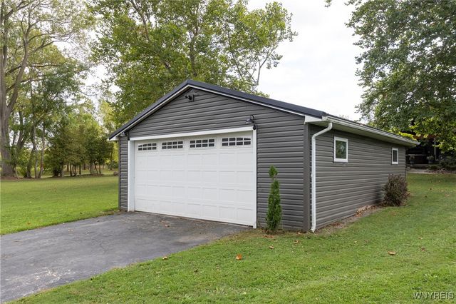 4675 Schurr Road, Clarence, NY 14031