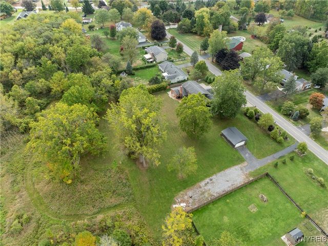 4675 Schurr Road, Clarence, NY 14031