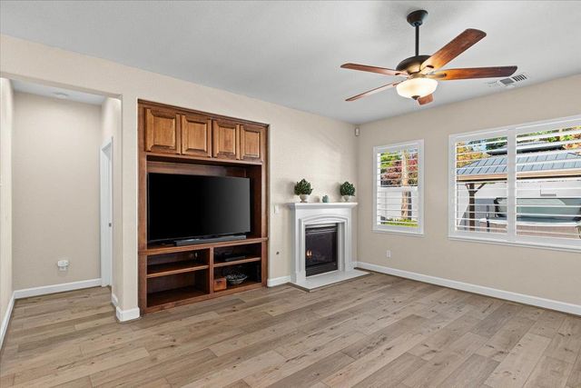 2030 Baluchi Way, Oakdale, CA 95361