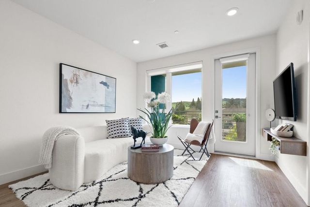 5951 Sunstone Drive 311, San Jose, CA 95123