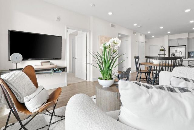 5951 Sunstone Drive 311, San Jose, CA 95123