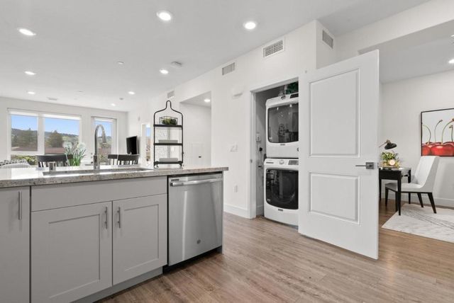 5951 Sunstone Drive 311, San Jose, CA 95123