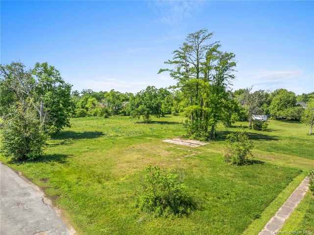 415 W School Street, Lake Charles, LA 70605