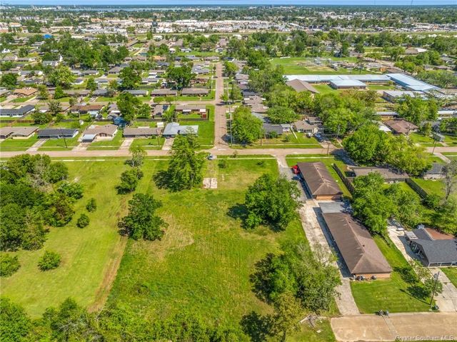 415 W School Street, Lake Charles, LA 70605
