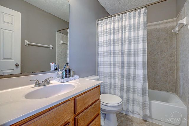 408 Sudbury Drive, Trenton, OH 45067