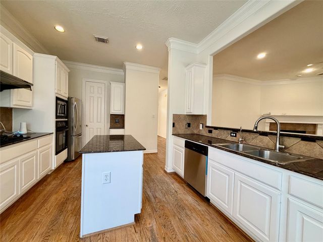 2806 Briarhurst Park, Houston, TX 77057