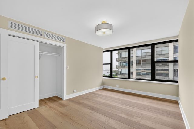 5801 N SHERIDAN Road 20D, Chicago, IL 60660