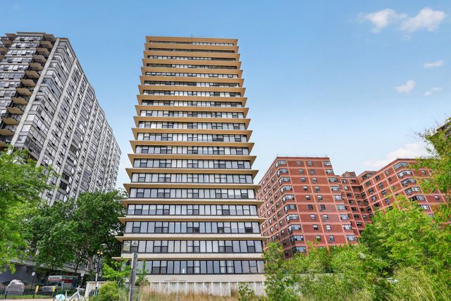 5801 N SHERIDAN Road 20D, Chicago, IL 60660
