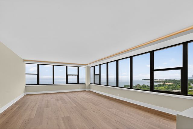 5801 N SHERIDAN Road 20D, Chicago, IL 60660