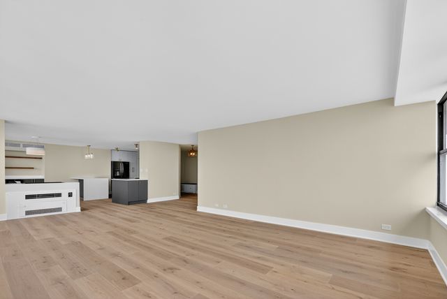 5801 N SHERIDAN Road 20D, Chicago, IL 60660