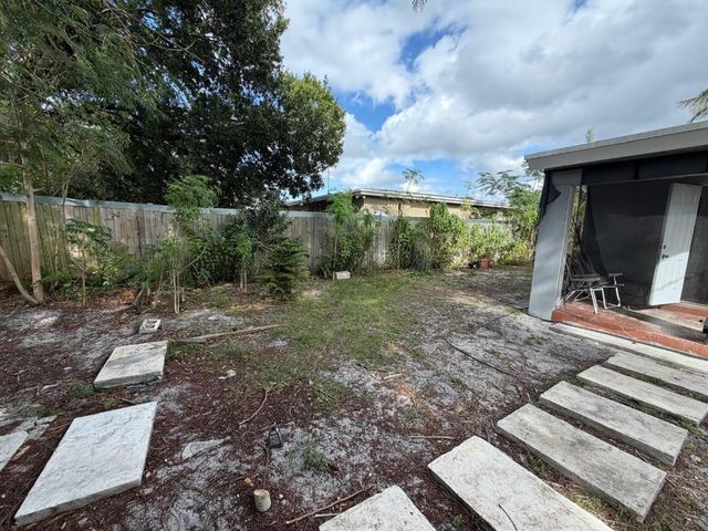 405 NW 18th Avenue, Fort Lauderdale, FL 33311