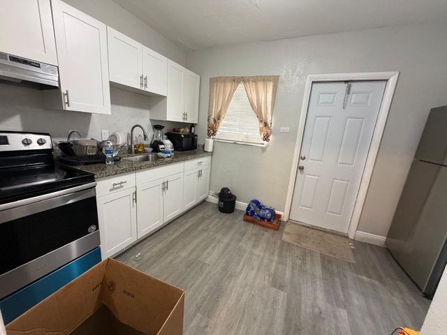 405 NW 18th Avenue, Fort Lauderdale, FL 33311