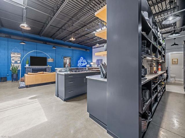 2406 Colley AVE, Norfolk, VA 23517