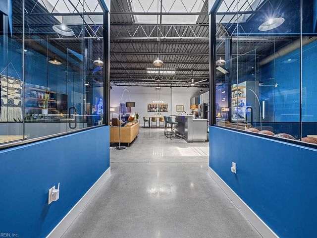 2406 Colley AVE, Norfolk, VA 23517