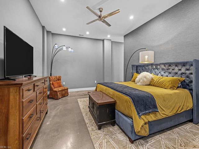 2406 Colley AVE, Norfolk, VA 23517