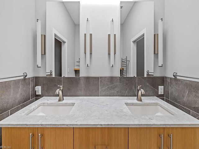 2406 Colley AVE, Norfolk, VA 23517