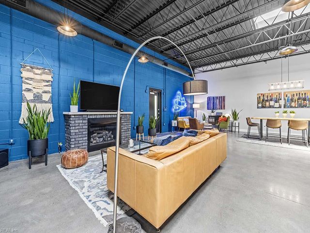 2406 Colley AVE, Norfolk, VA 23517