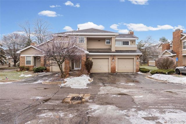 6610 Fieldstone Court, West Bloomfield, MI 48322