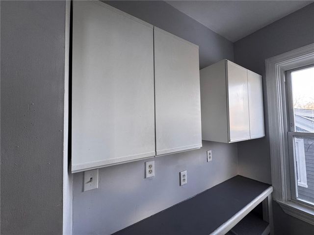 72 Courtland Street 2, Providence, RI 02909