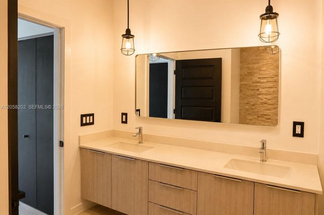 4740 NW 84th Court 38, Doral, FL 33166