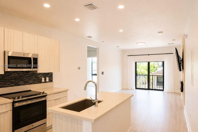 4740 NW 84th Court 38, Doral, FL 33166