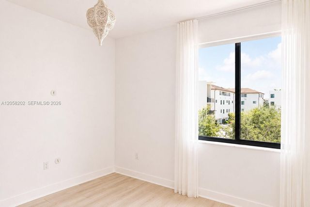 4740 NW 84th Court 38, Doral, FL 33166