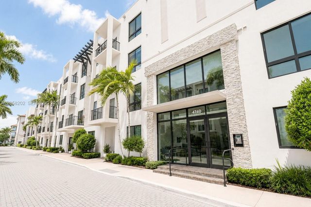 4740 NW 84th Court 38, Doral, FL 33166