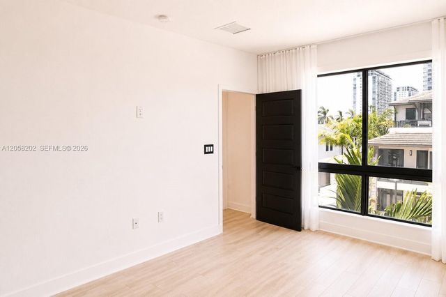 4740 NW 84th Court 38, Doral, FL 33166