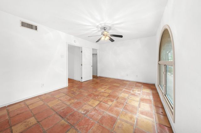 505 W 7th ST 114, Austin, TX 78701
