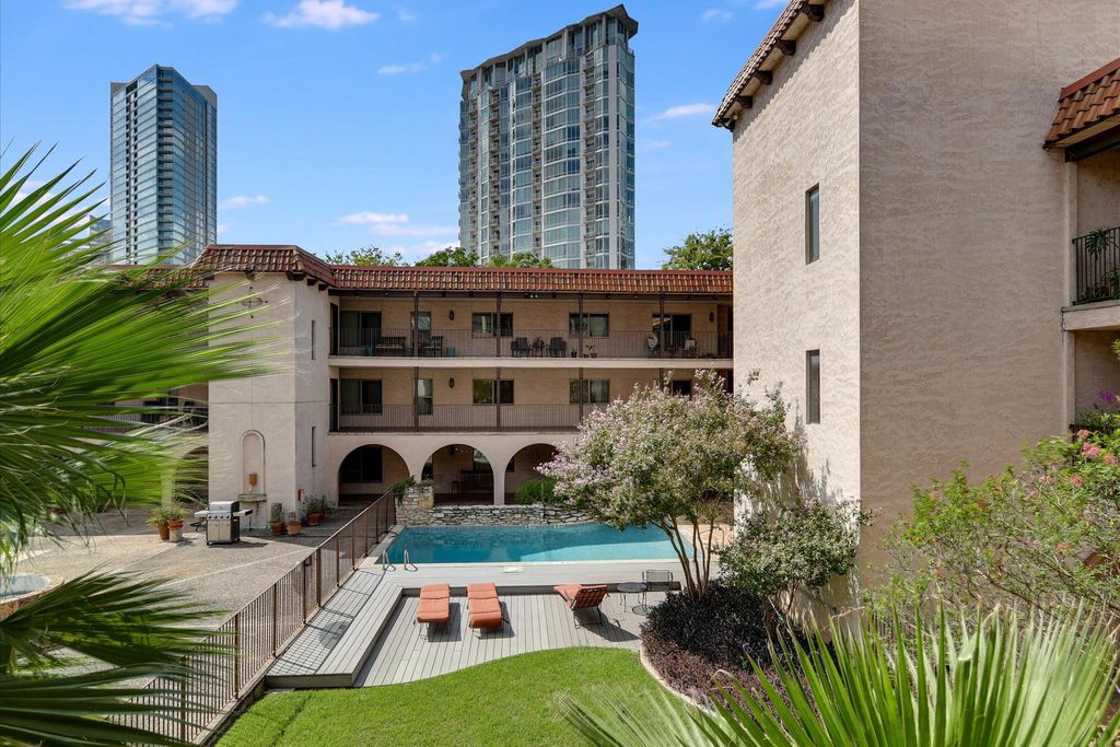 505 W 7th ST 114, Austin, TX 78701