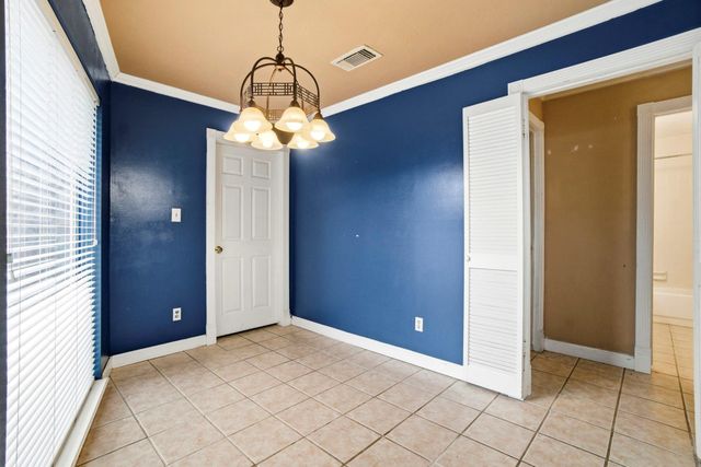 74 Oak Grove Lane, Conroe, TX 77304