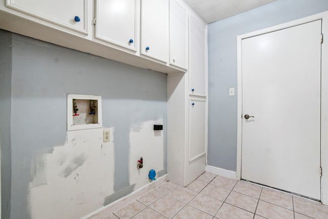 74 Oak Grove Lane, Conroe, TX 77304