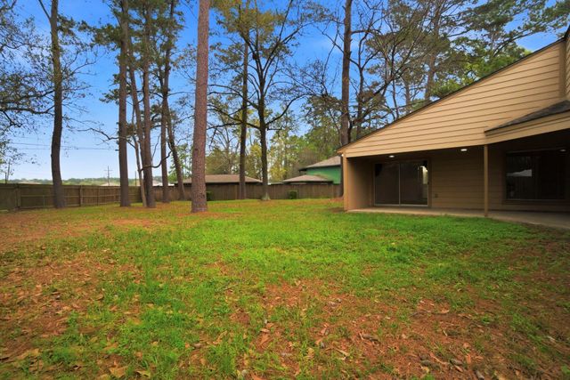 74 Oak Grove Lane, Conroe, TX 77304