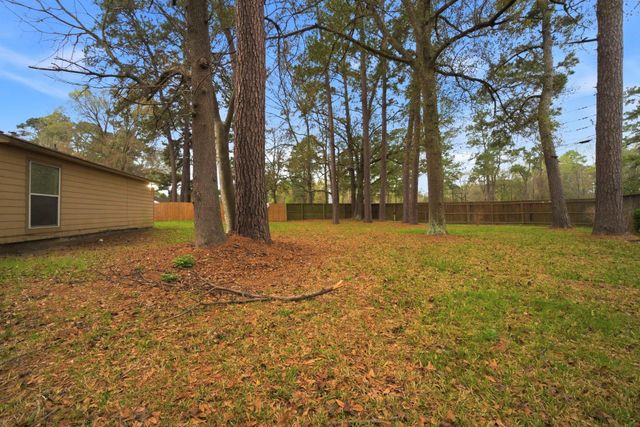 74 Oak Grove Lane, Conroe, TX 77304