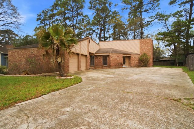 74 Oak Grove Lane, Conroe, TX 77304