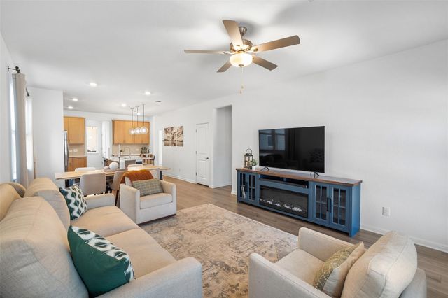 859 Long Run, Liberty Hill, TX 78642