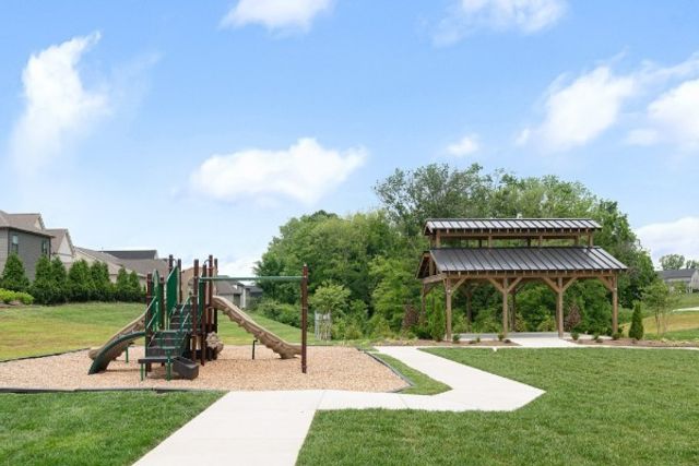1560 Hampshire Pl, Thompsons Station, TN 37179