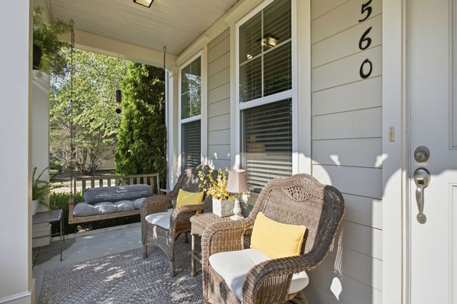 1560 Hampshire Pl, Thompsons Station, TN 37179