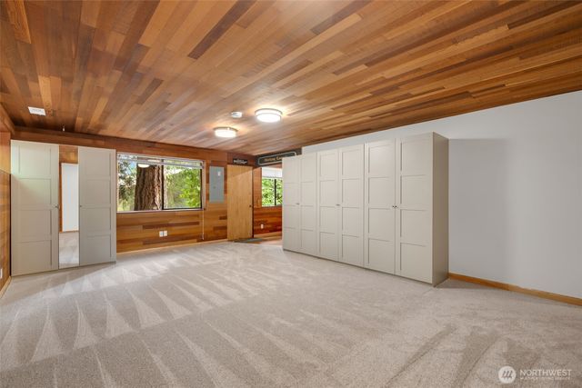 6671 E Mercer Way, Mercer Island, WA 98040